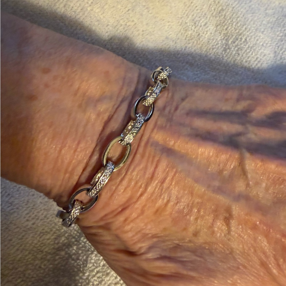 Elegant Sterling Silver Oval Link Bracelet